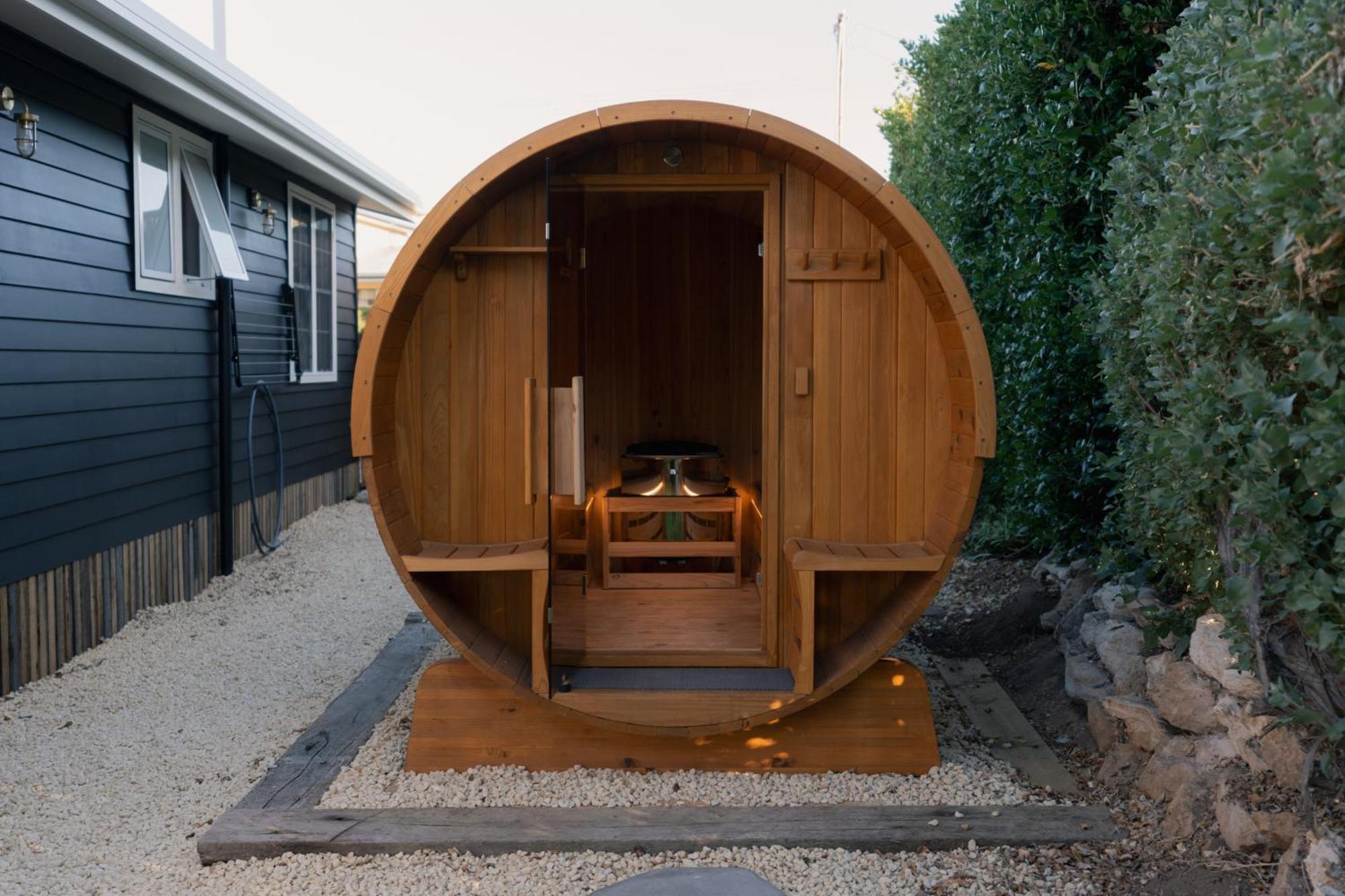 Holiday home The Woodshed Hot Stone Sauna & Ice Bath Robe